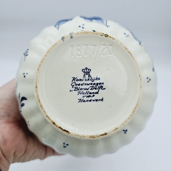 Koninklijke Goedeweagen Blauw Delft Holland Hand Painted 8" Tall Floral Vase - Picture 2 of 6